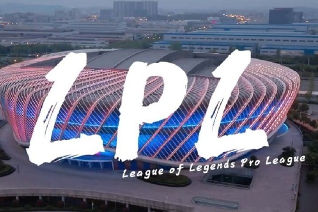 Not yet starting the new season, LPL is already facing 3 major problems affecting the existence of the tournament